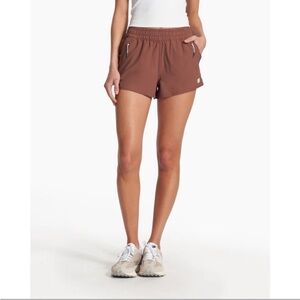 Vuori Hazelnut Brown Dash Shorts size XS